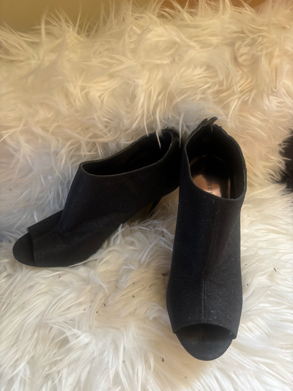 audrey Black Peep-Toe high heels